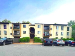 Two-Bedroom Apartment for Sale in Herndon